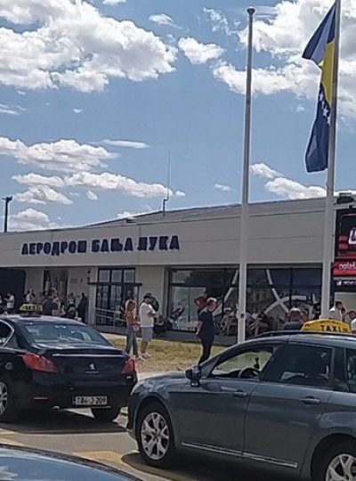 taxi-prevoz-laktasi-aerodrom